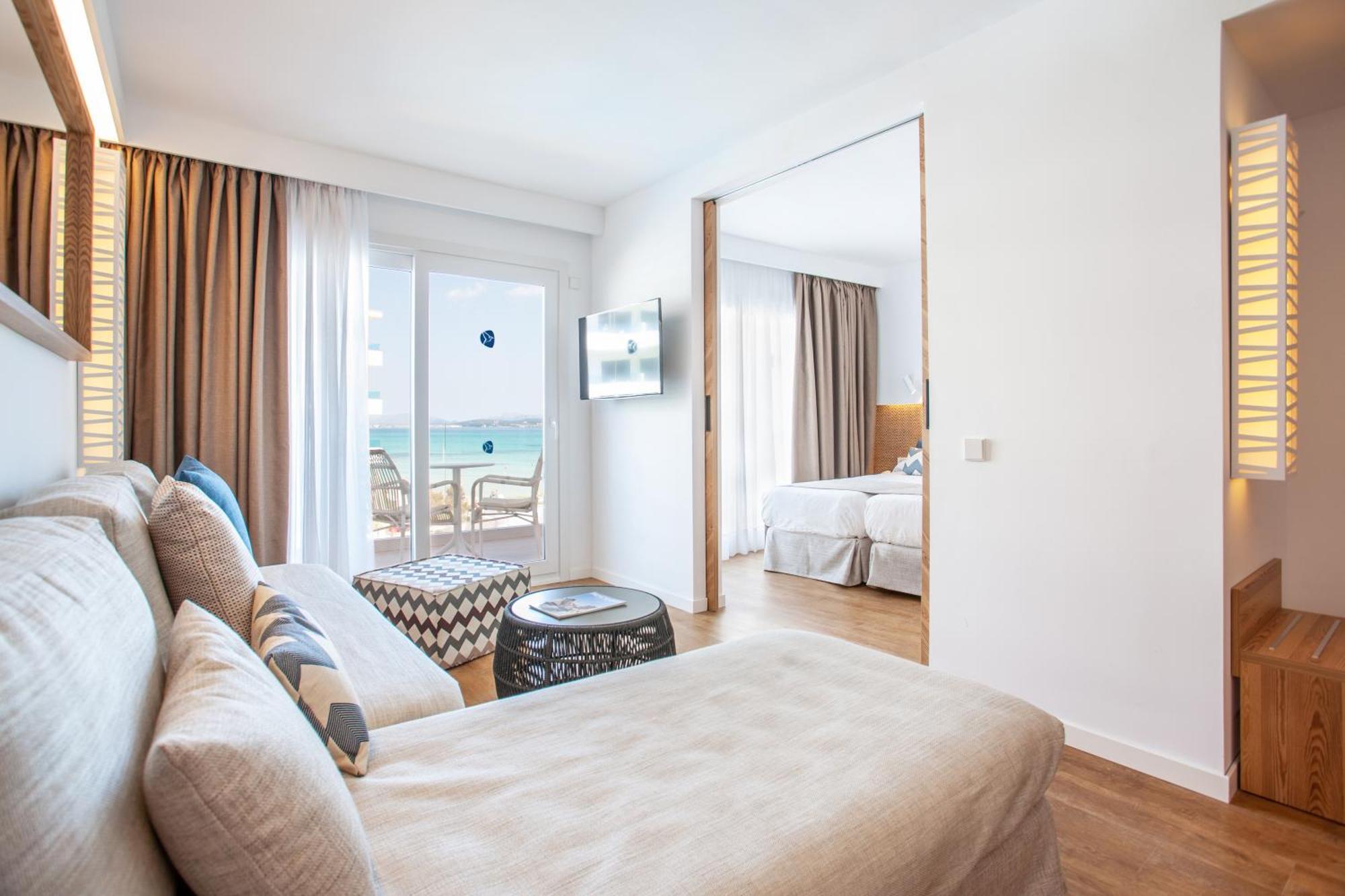 One-Bedroom Apartment Sea Side View