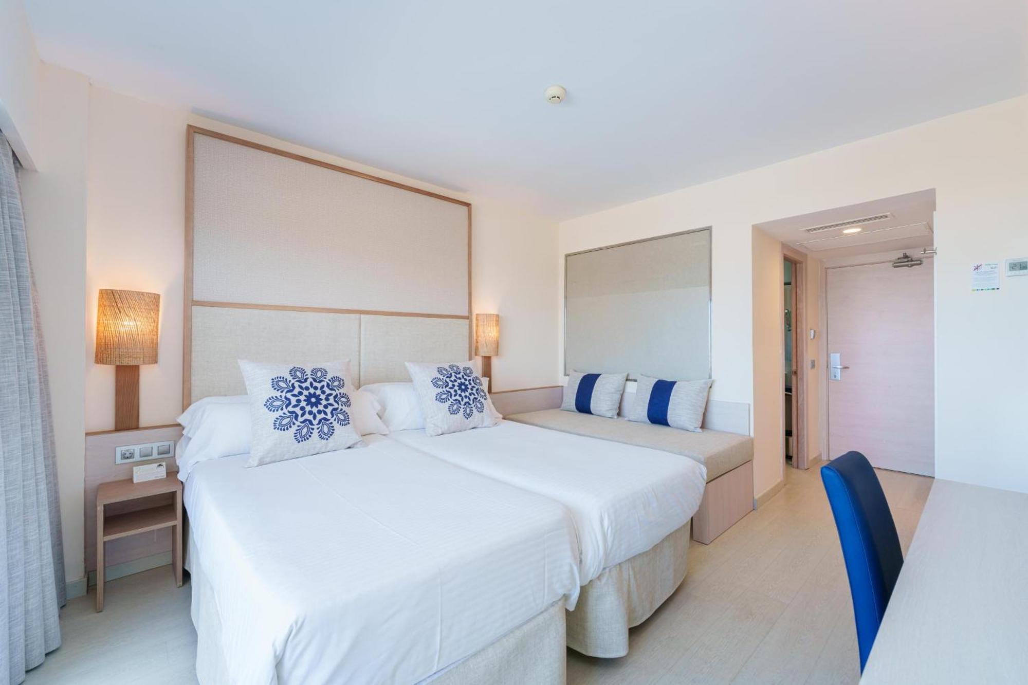 Double Room Pool View