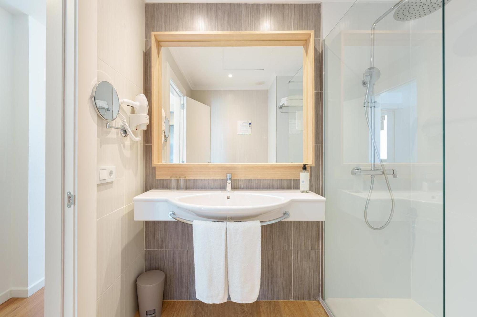 Double Room For Single Use