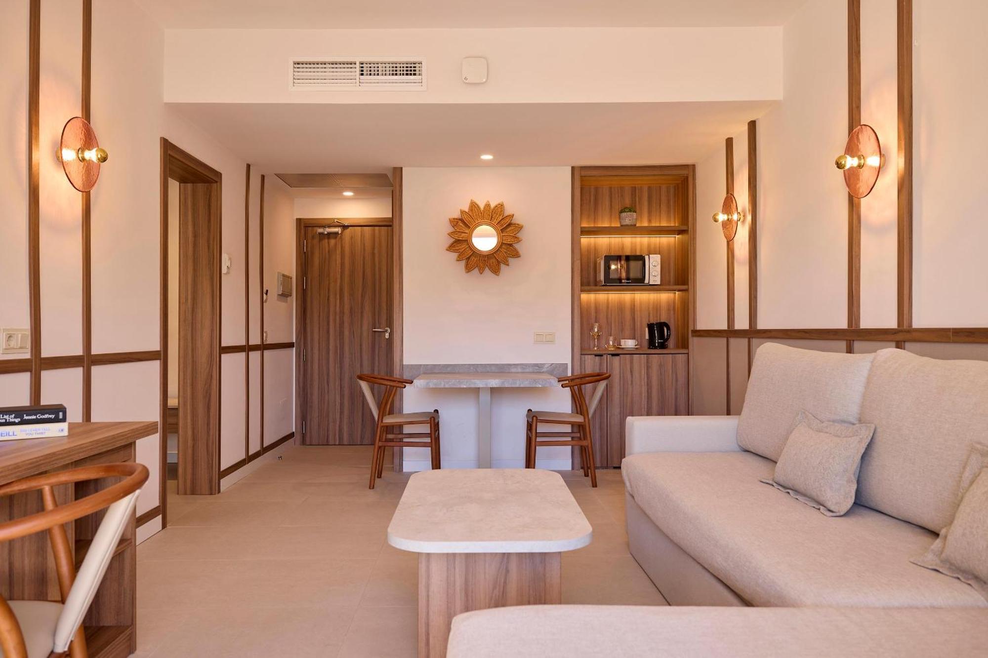 Suite de 1 dormitorio - vistas a la piscina